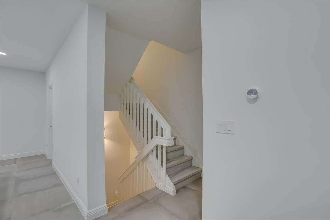 2706 NE 8th Ave 2706