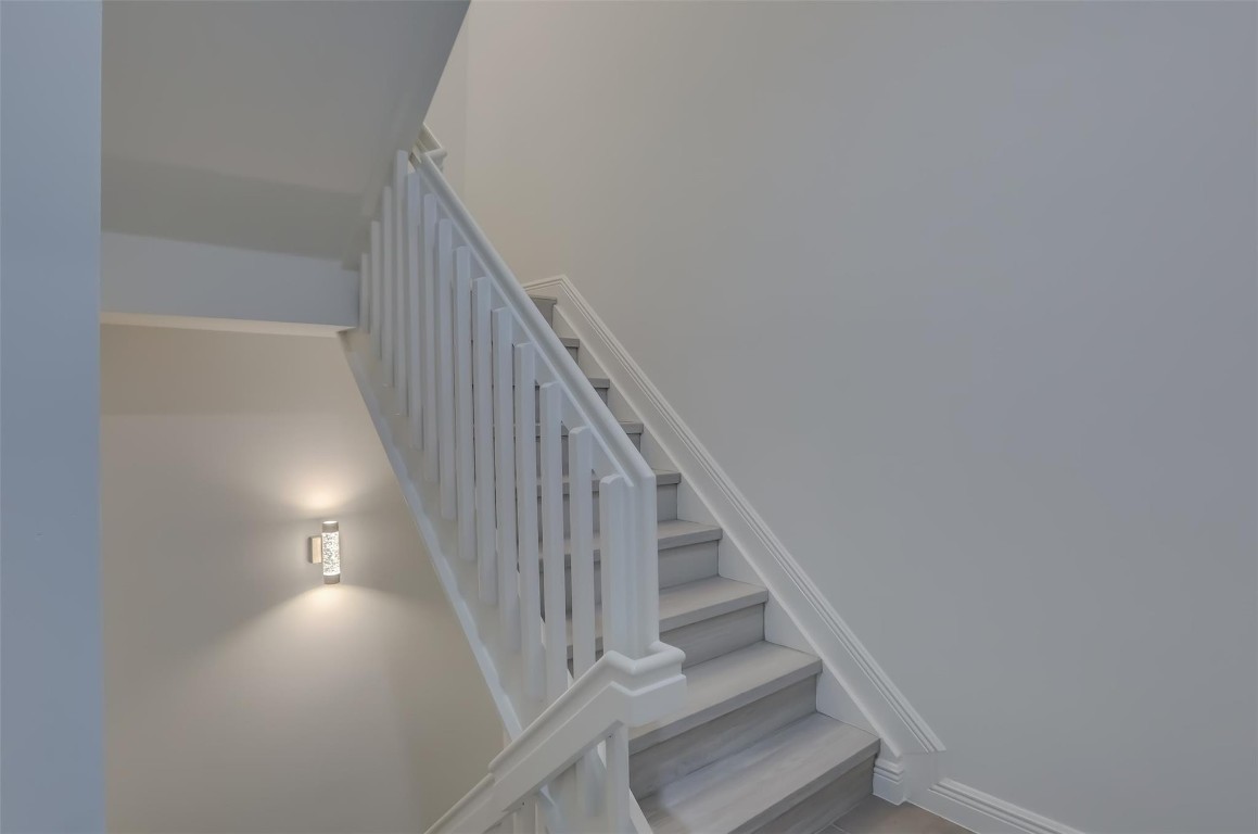 2706 NE 8th Ave 2706