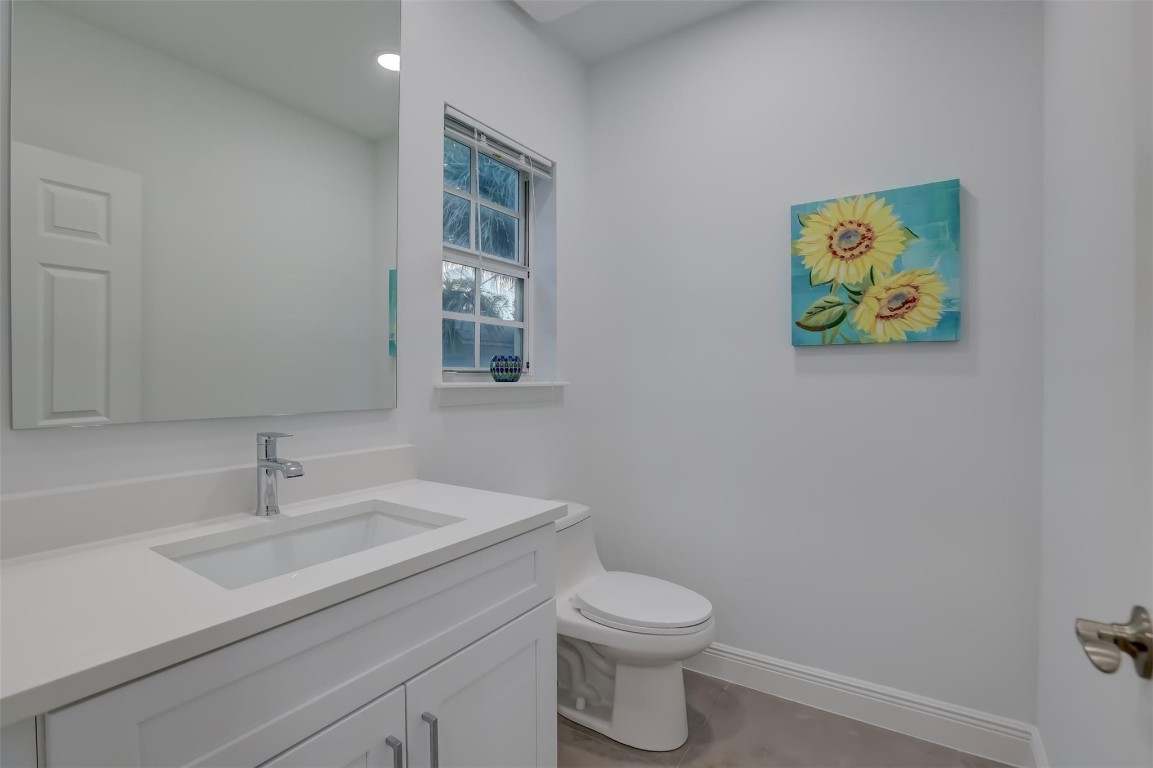 2706 NE 8th Ave 2706