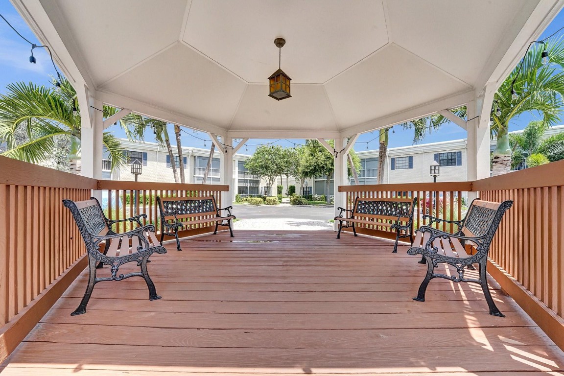 140 Cypress Club Dr 414