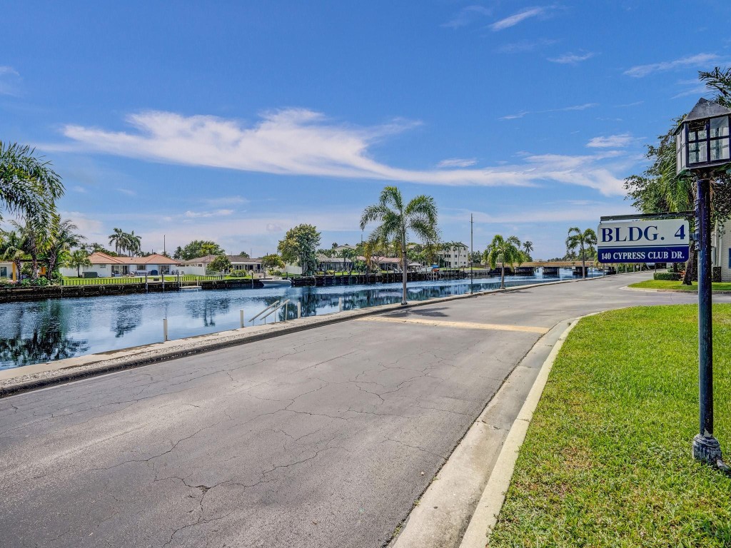 140 Cypress Club Dr 414