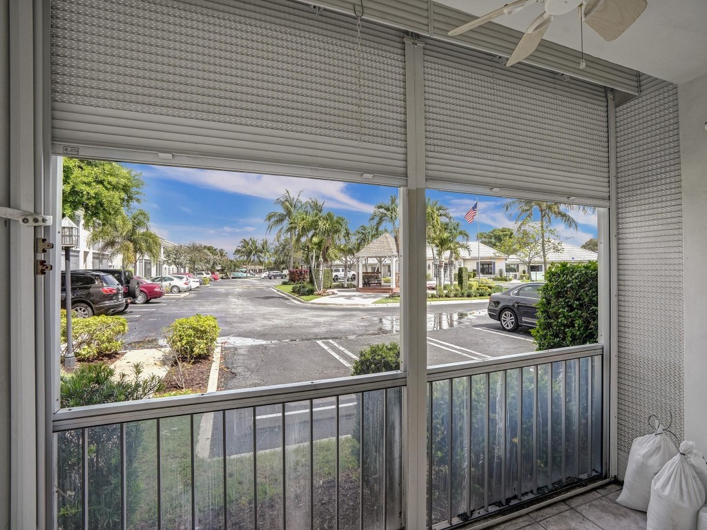 140 Cypress Club Dr 414