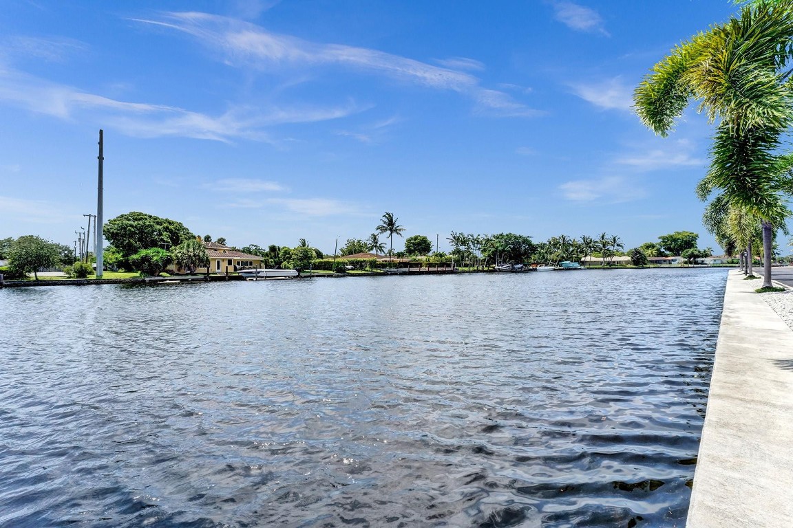 140 Cypress Club Dr 414