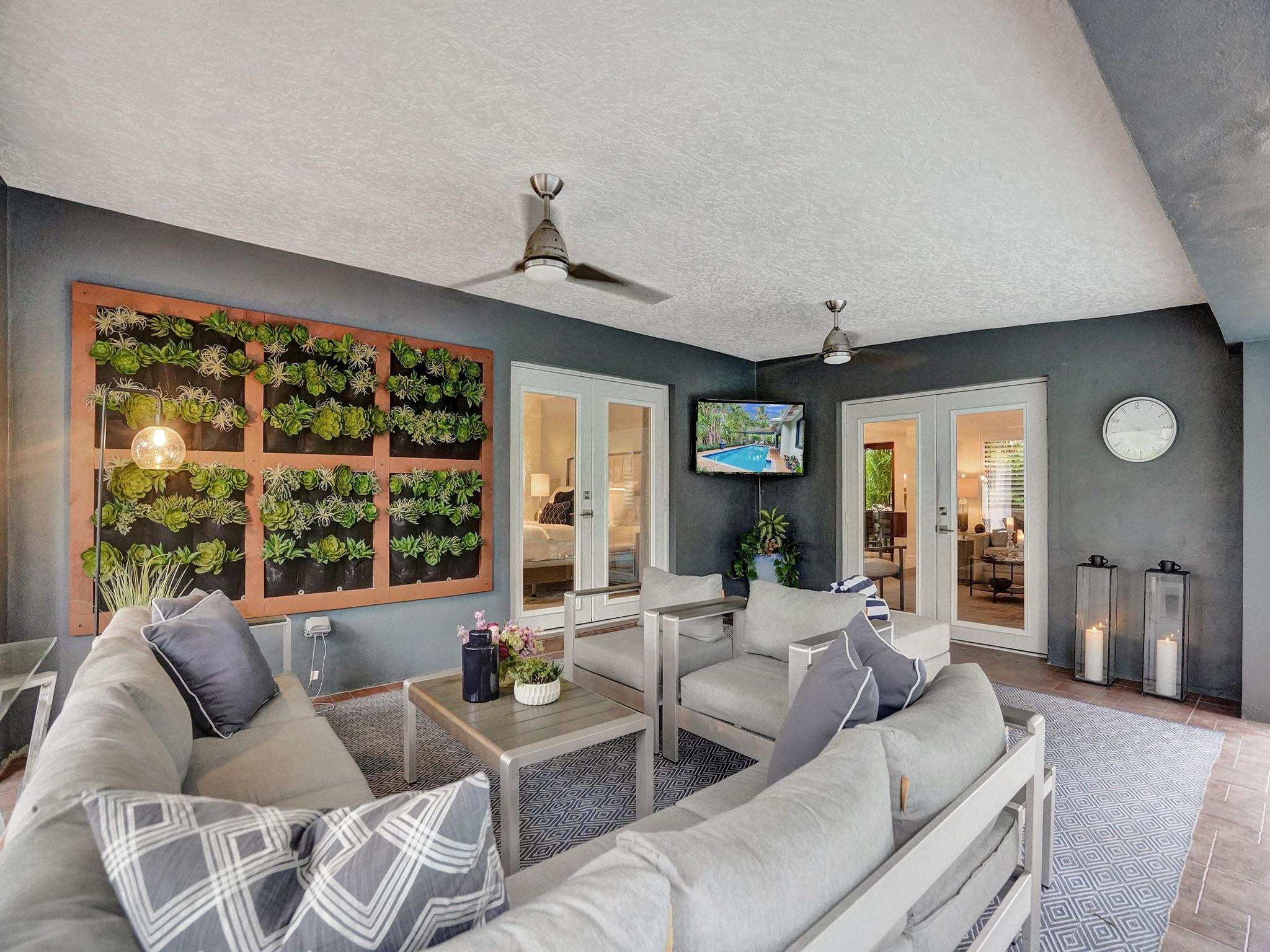 632 NW 28th St
