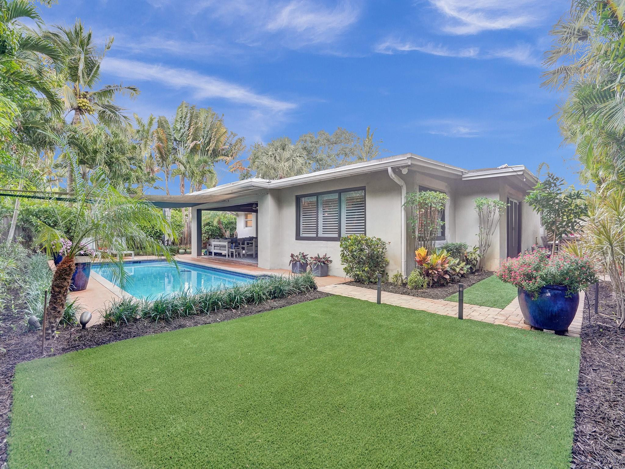 632 NW 28th St
