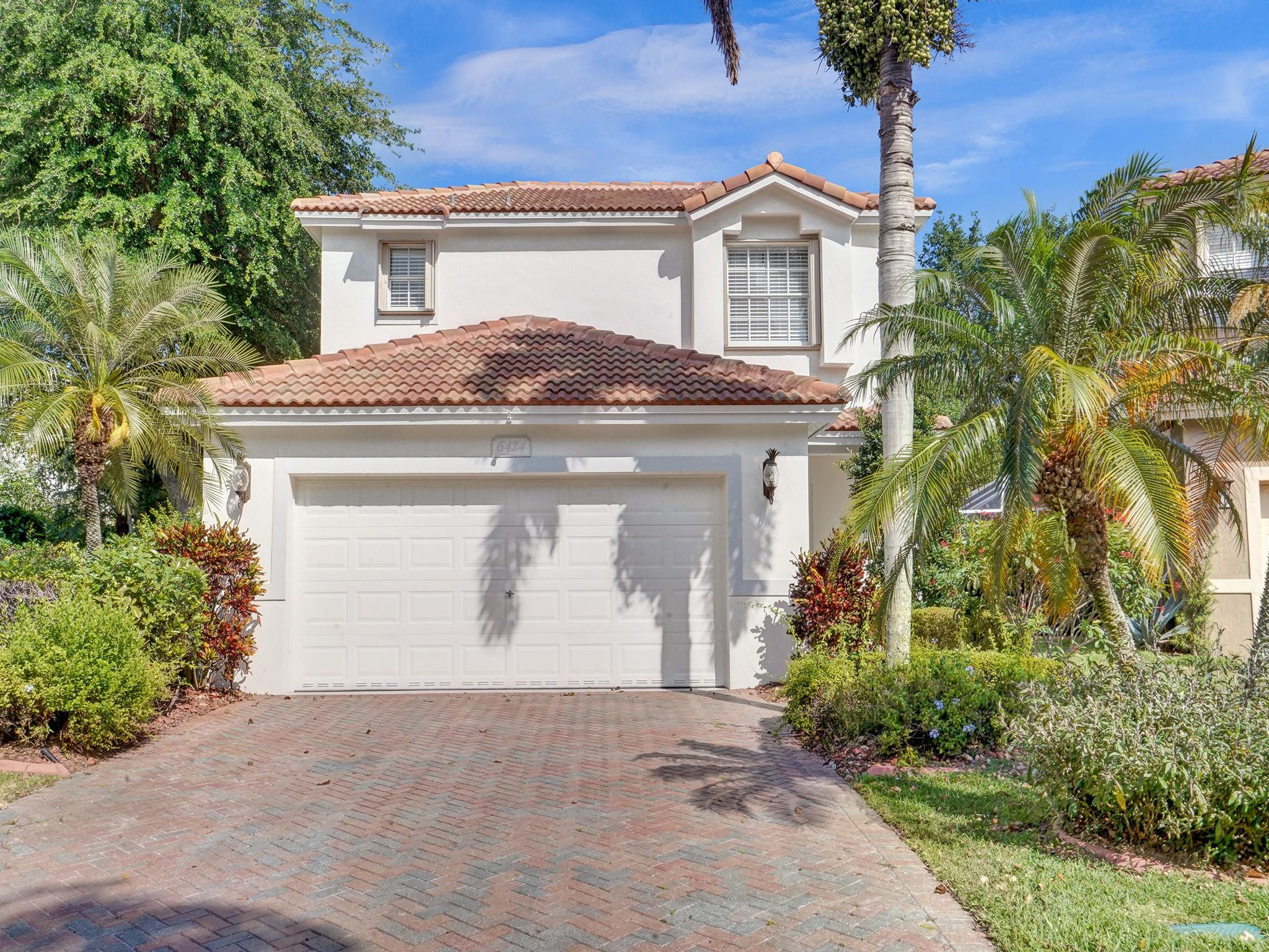 6424 Egret Ave