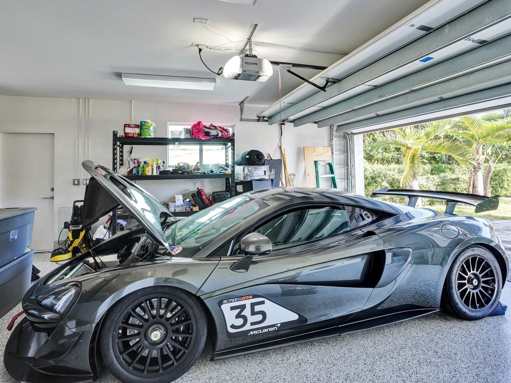 35 CASTLE HARBOR ISLE