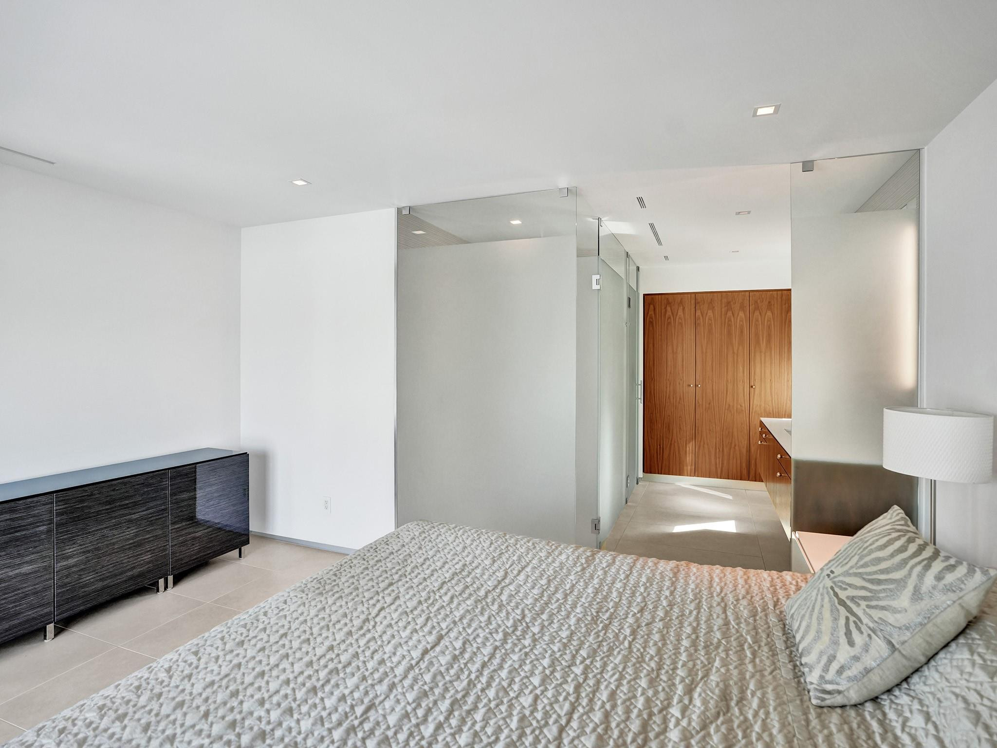 35 CASTLE HARBOR ISLE