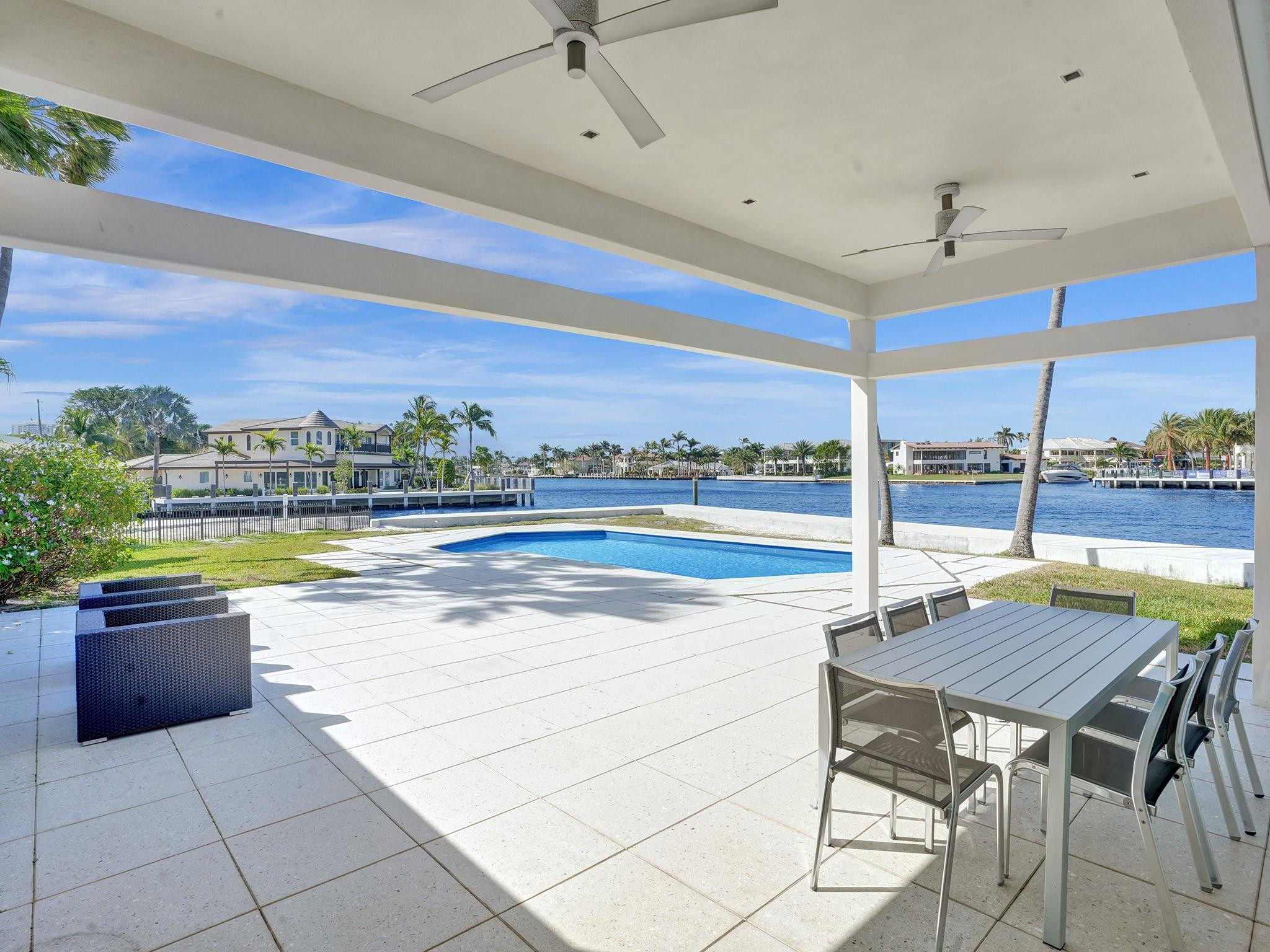 35 CASTLE HARBOR ISLE