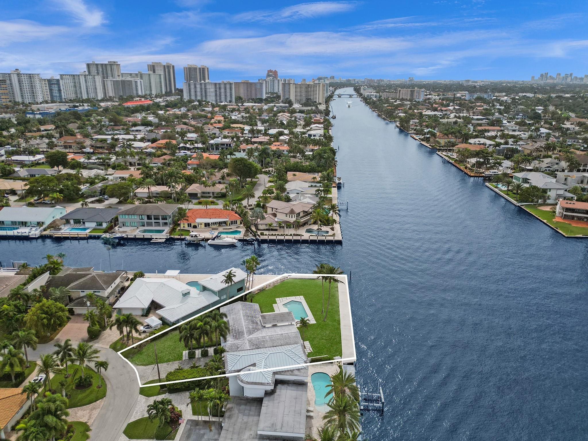 35 CASTLE HARBOR ISLE
