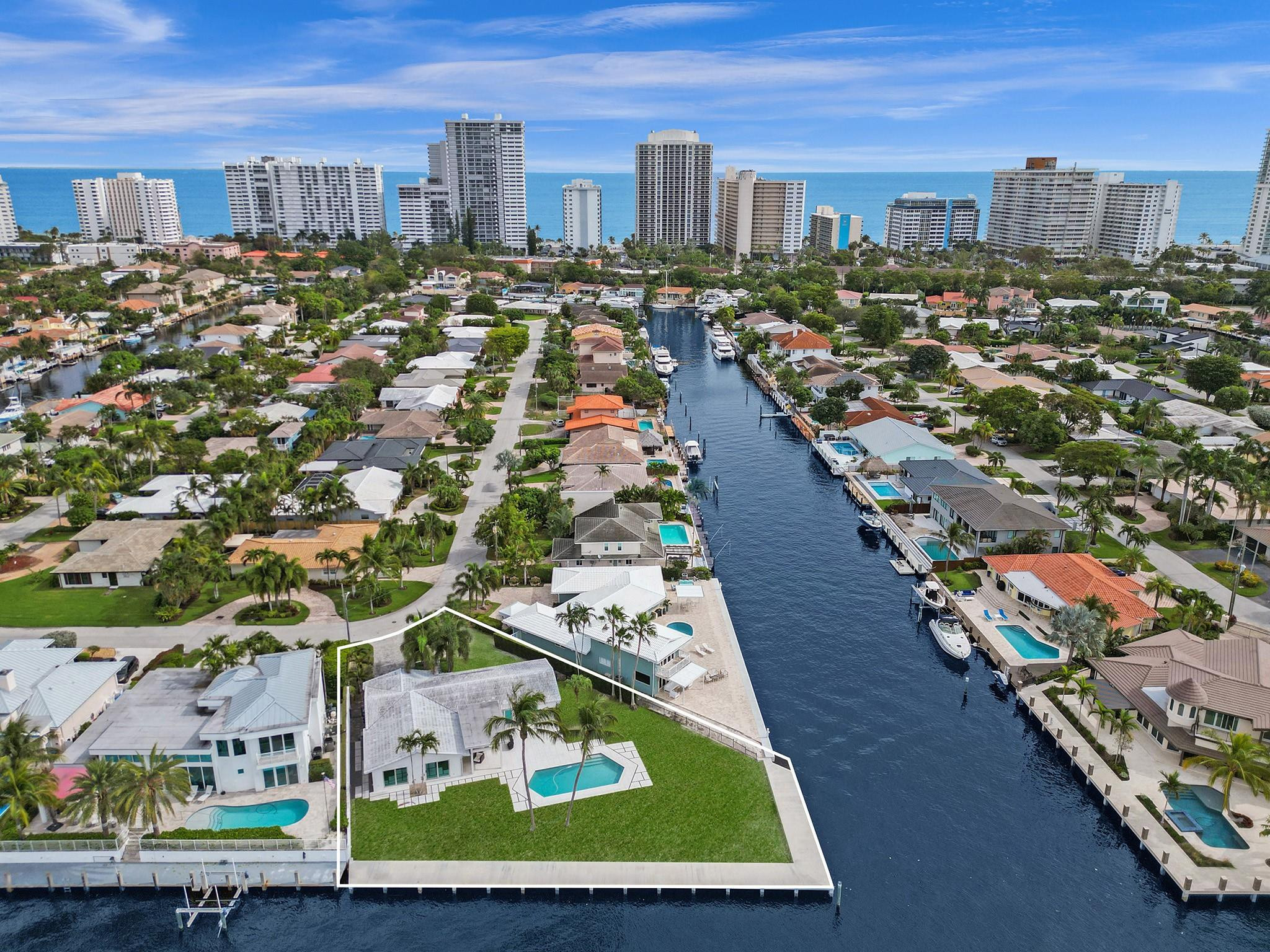 35 CASTLE HARBOR ISLE