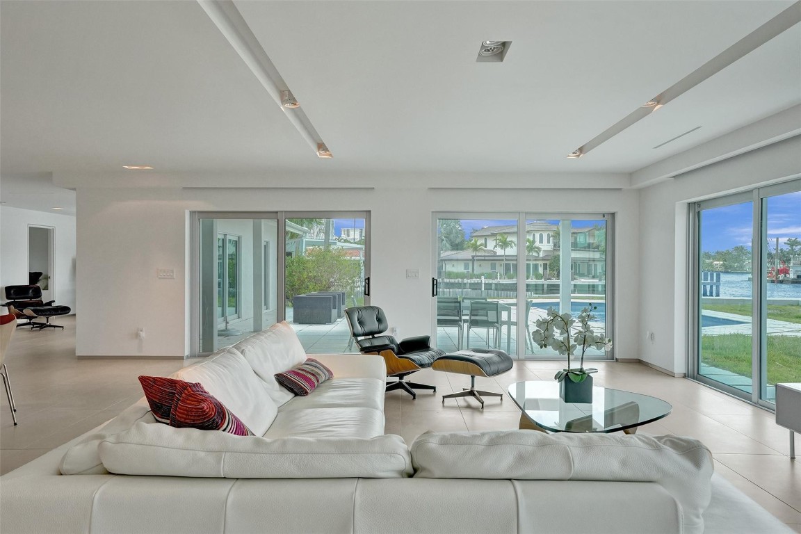 35 CASTLE HARBOR ISLE