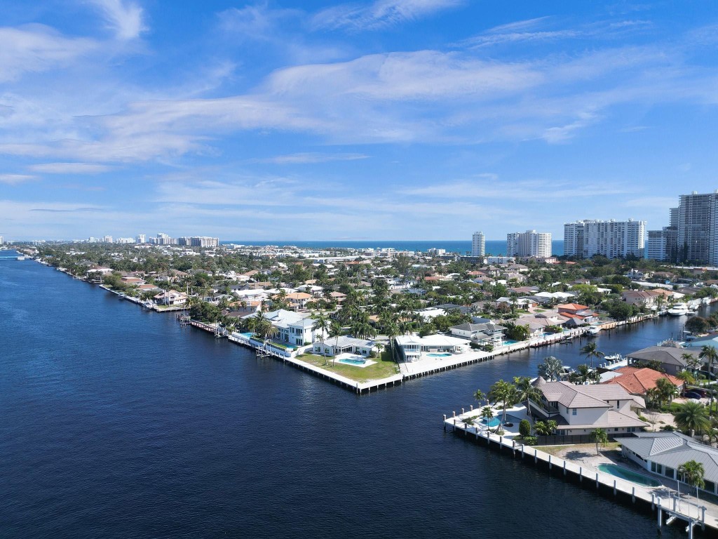 35 CASTLE HARBOR ISLE