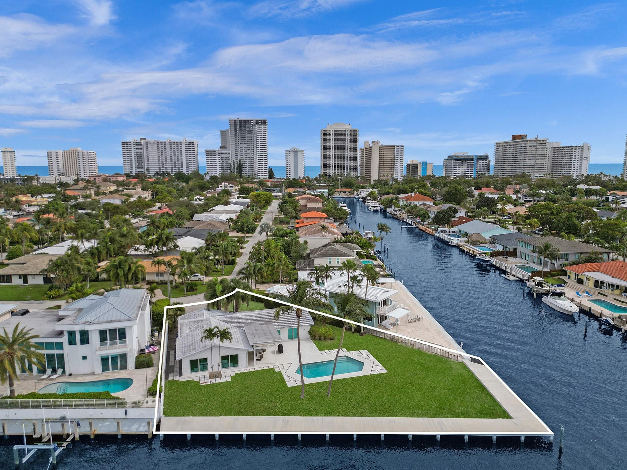 35 CASTLE HARBOR ISLE