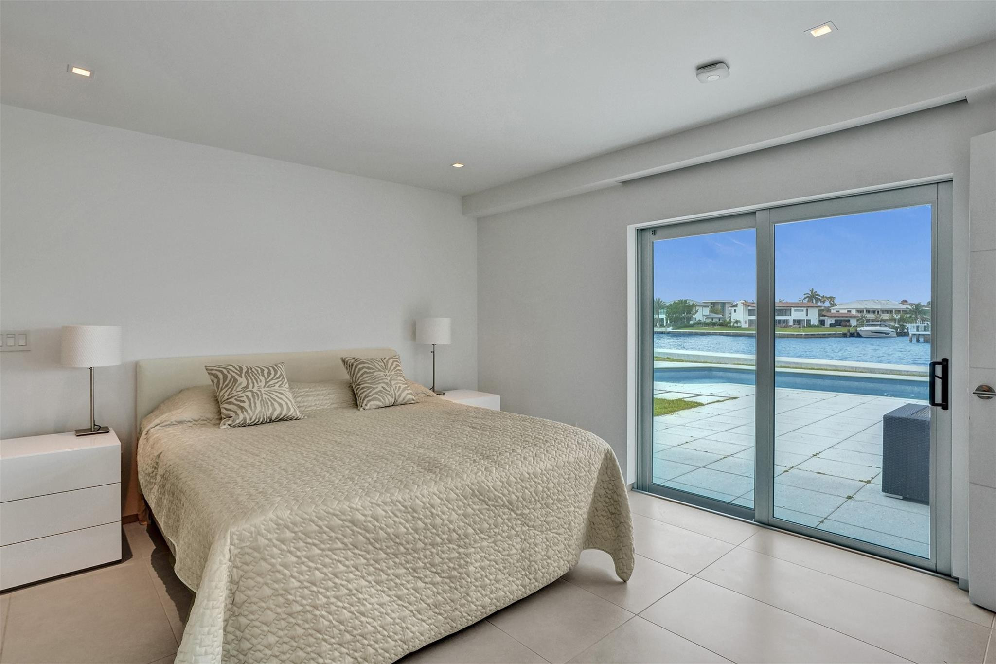 35 CASTLE HARBOR ISLE