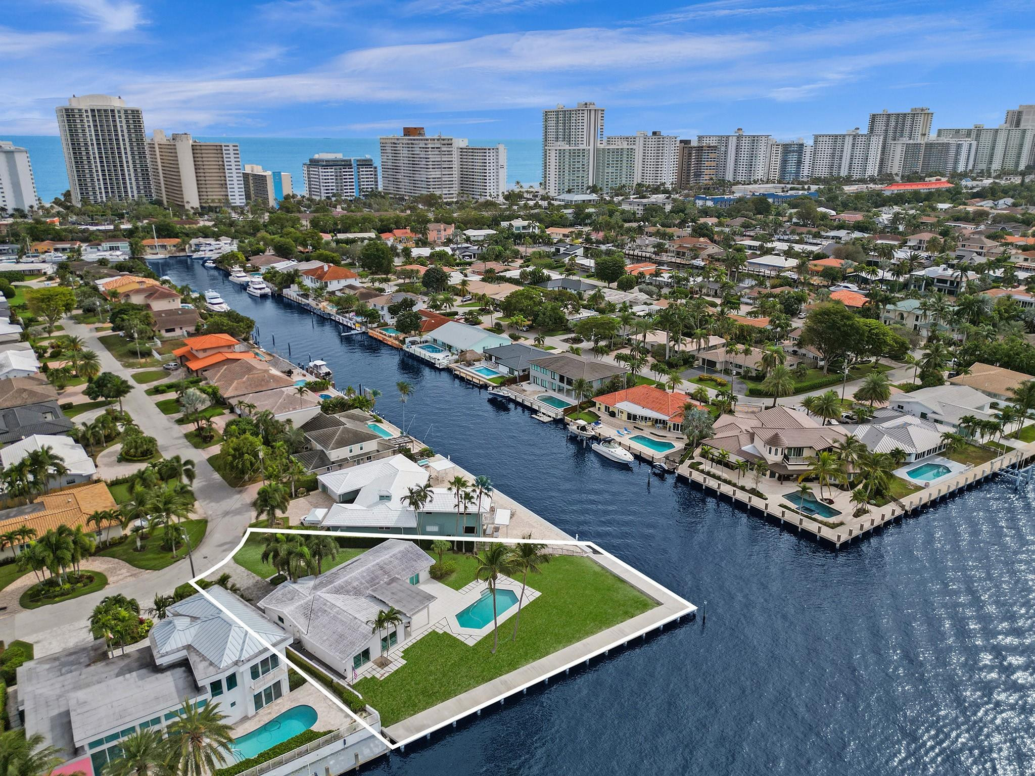 35 CASTLE HARBOR ISLE