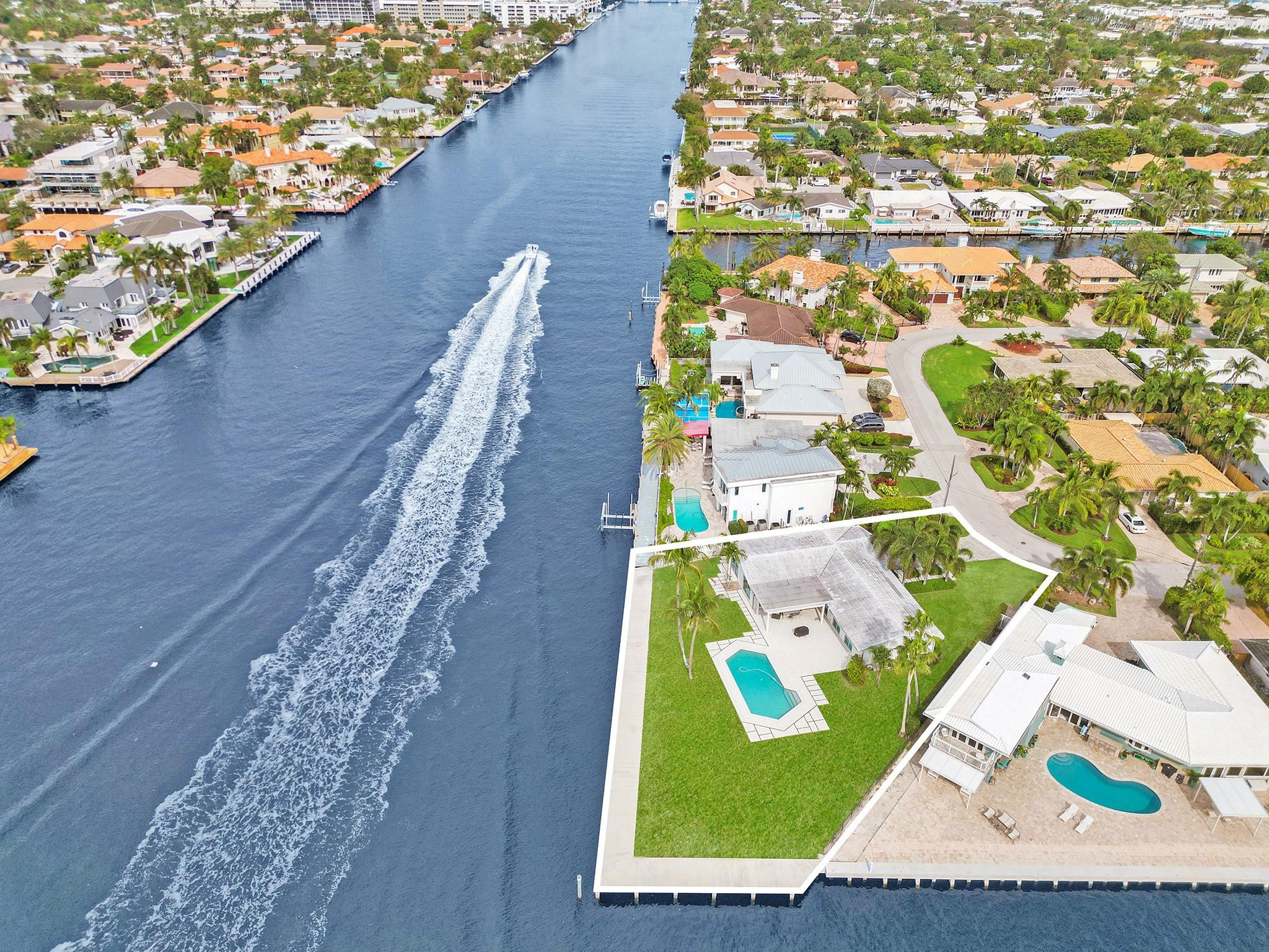 35 CASTLE HARBOR ISLE