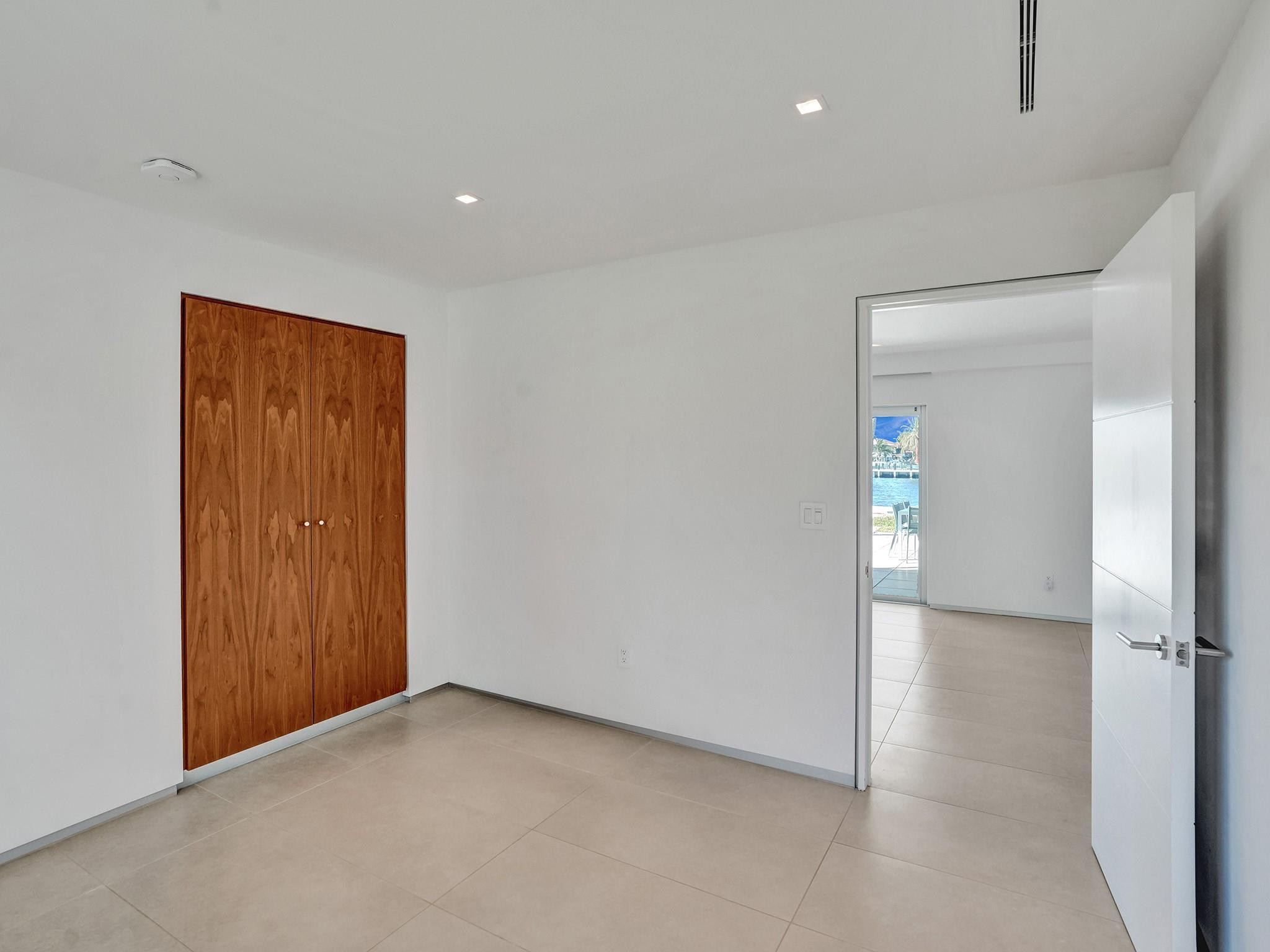 35 CASTLE HARBOR ISLE