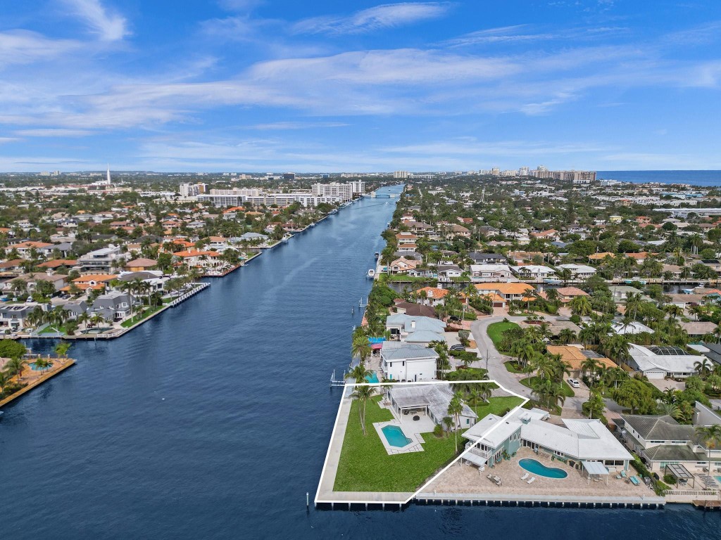 35 CASTLE HARBOR ISLE