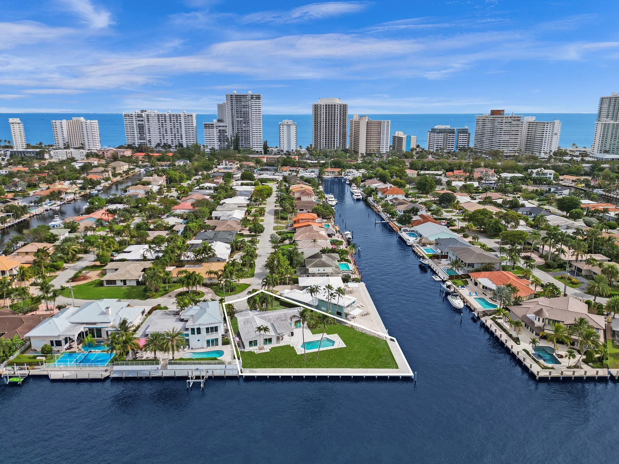 35 CASTLE HARBOR ISLE