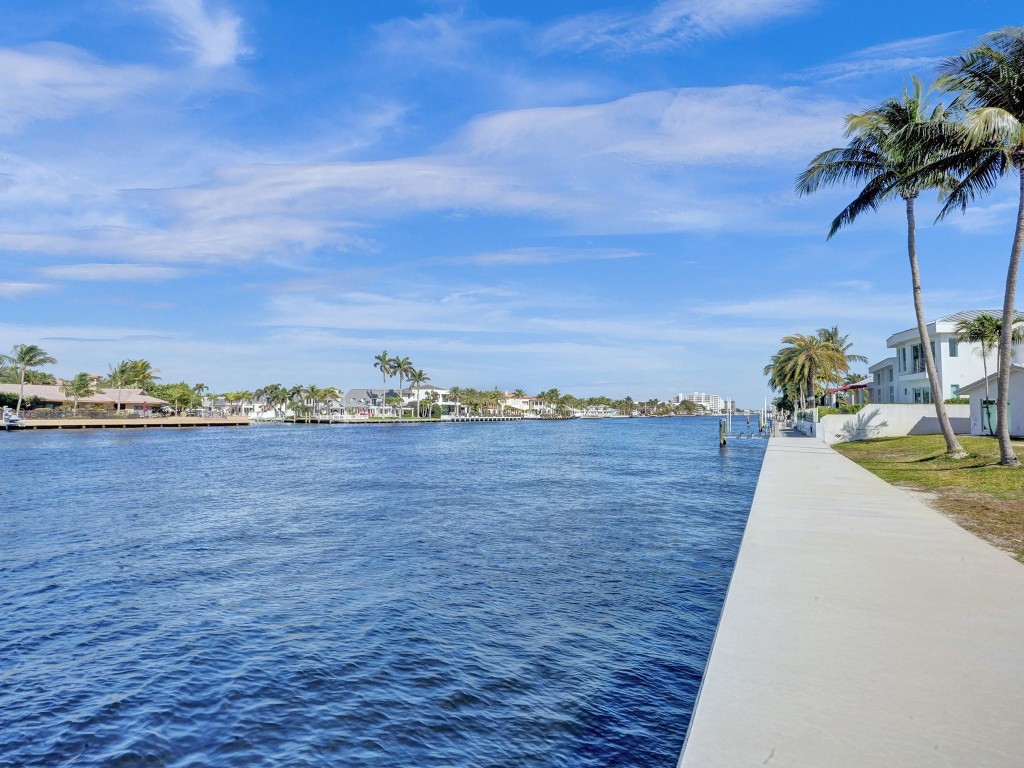 35 CASTLE HARBOR ISLE