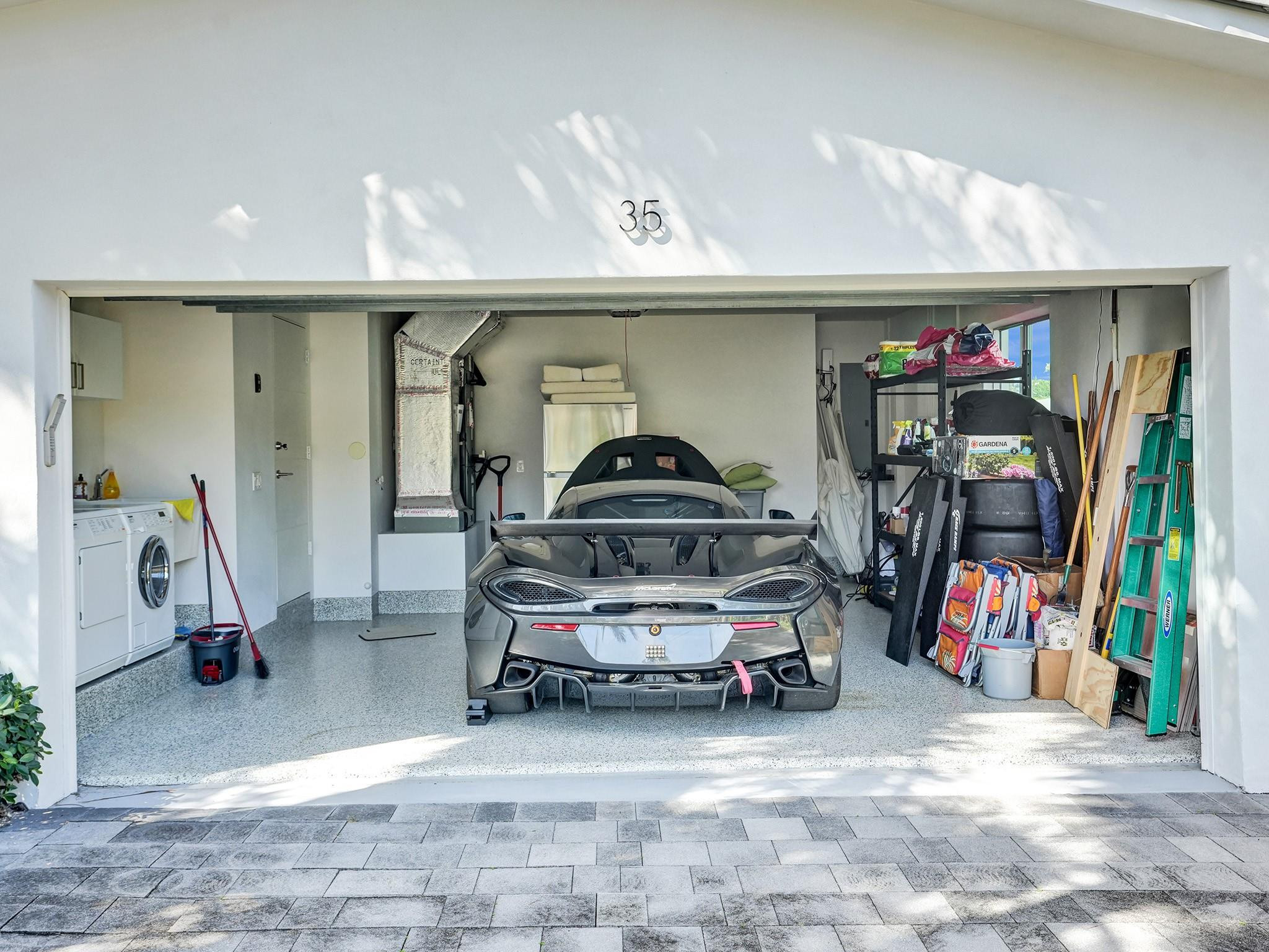 35 CASTLE HARBOR ISLE