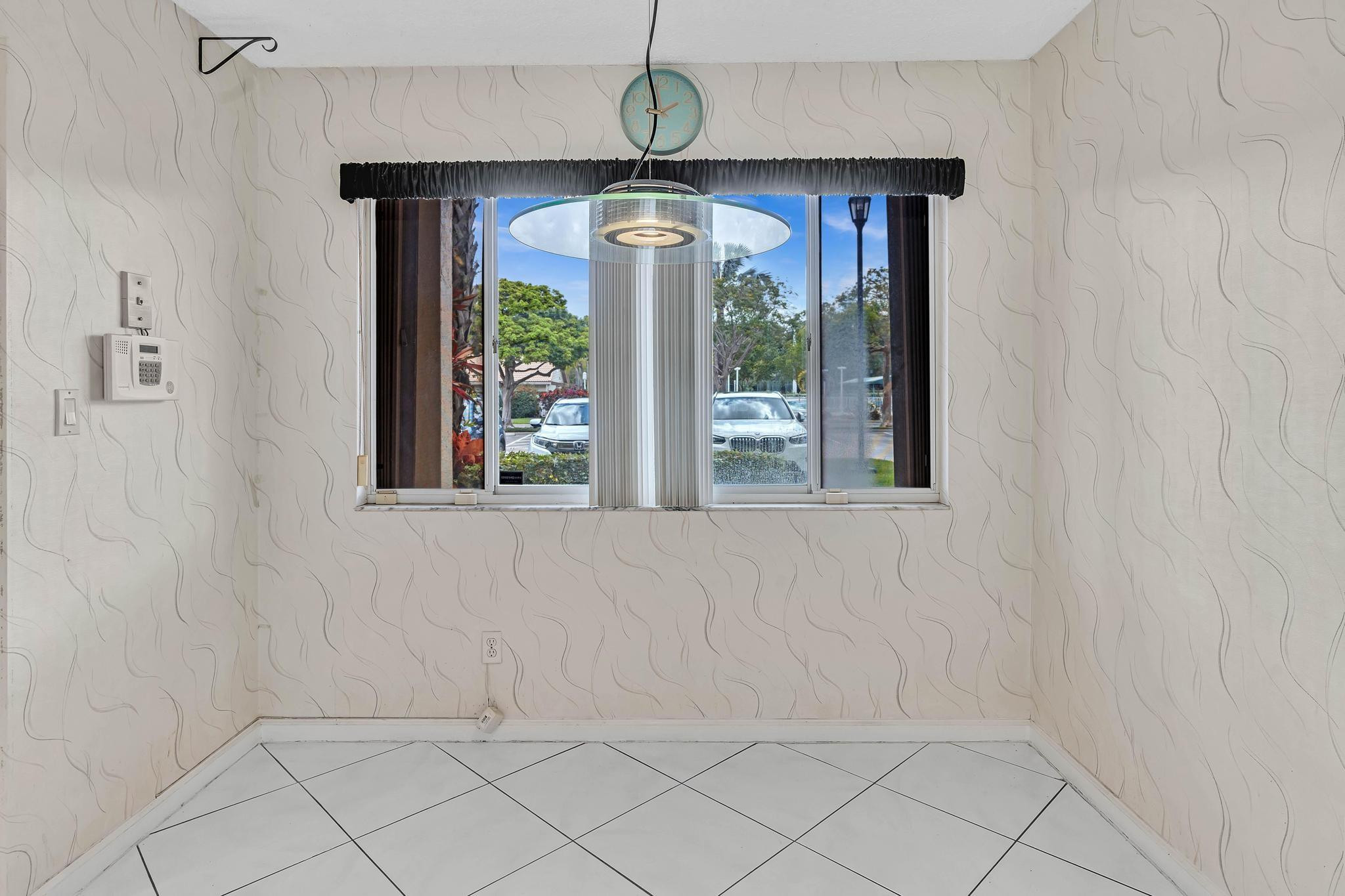 7340 N Devon Dr 111