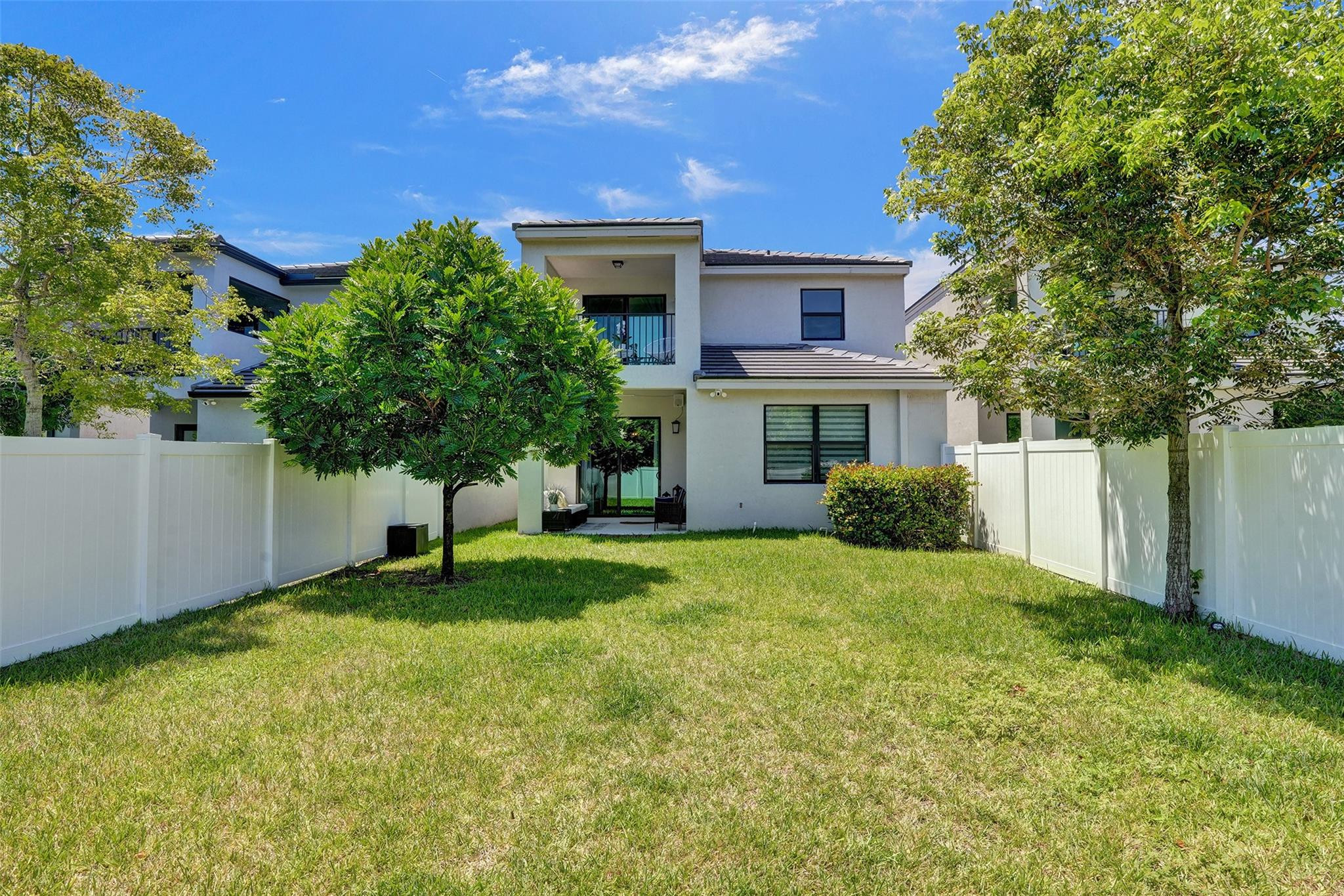 240 NW 36th Ave