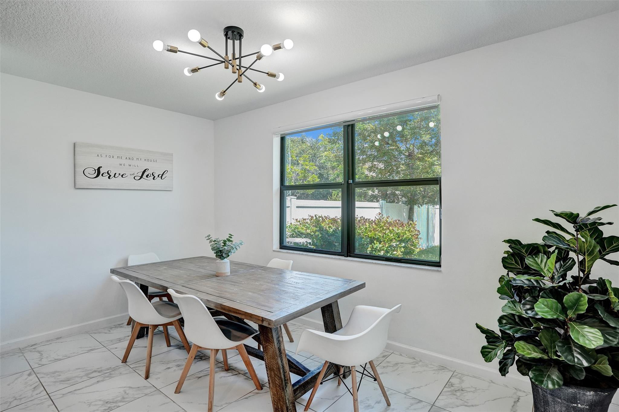 240 NW 36th Ave