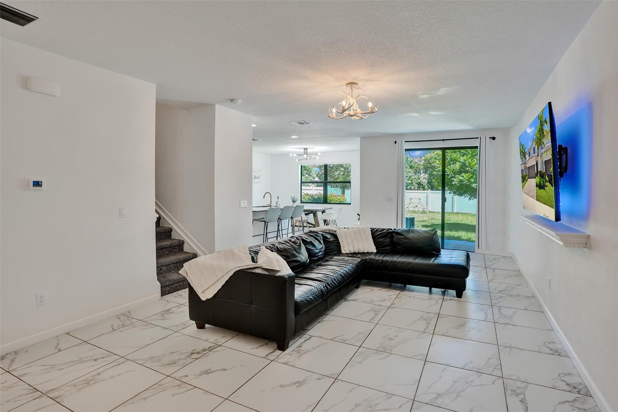 240 NW 36th Ave