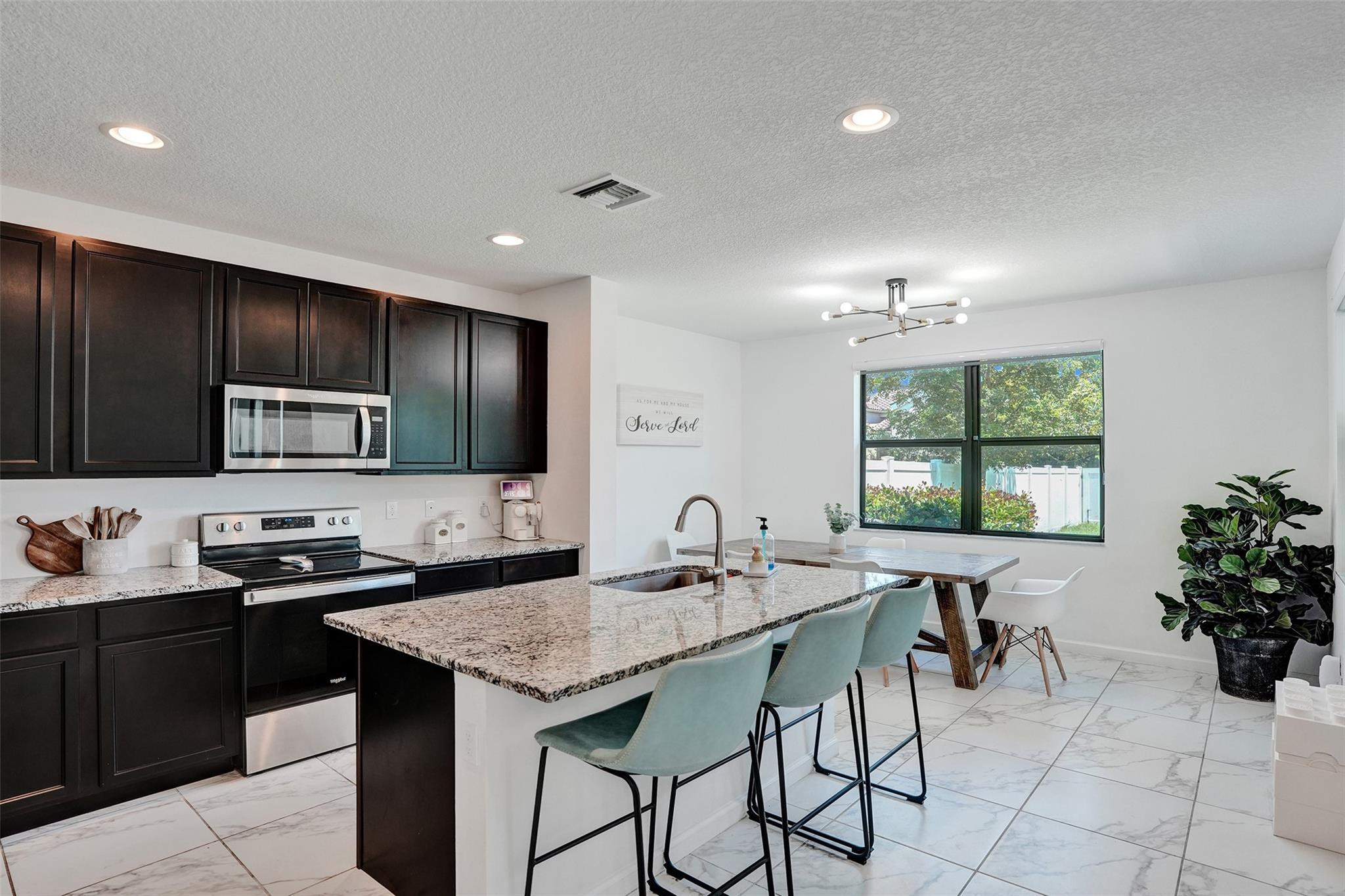240 NW 36th Ave