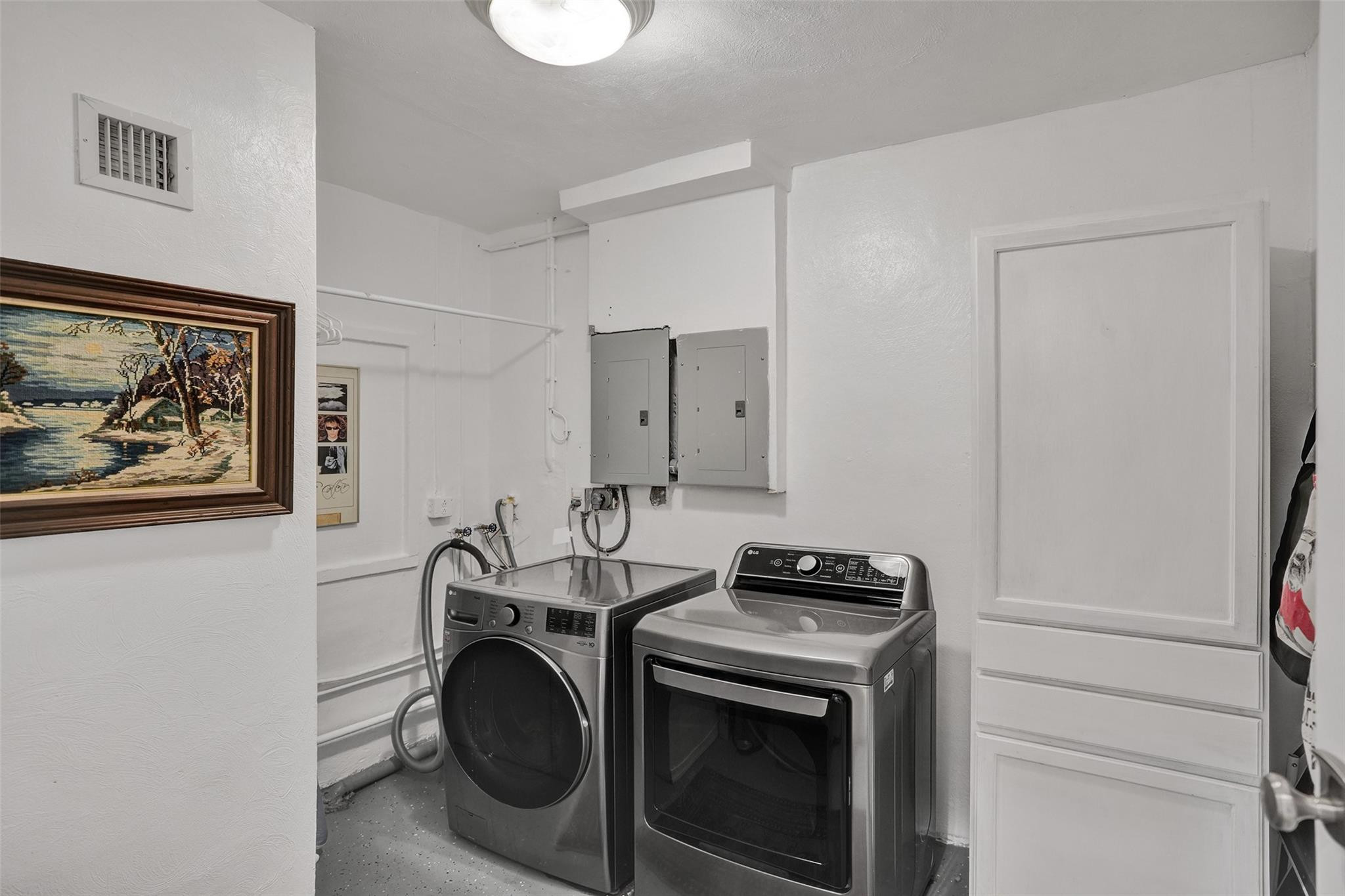 2610 Yacht Club Blvd