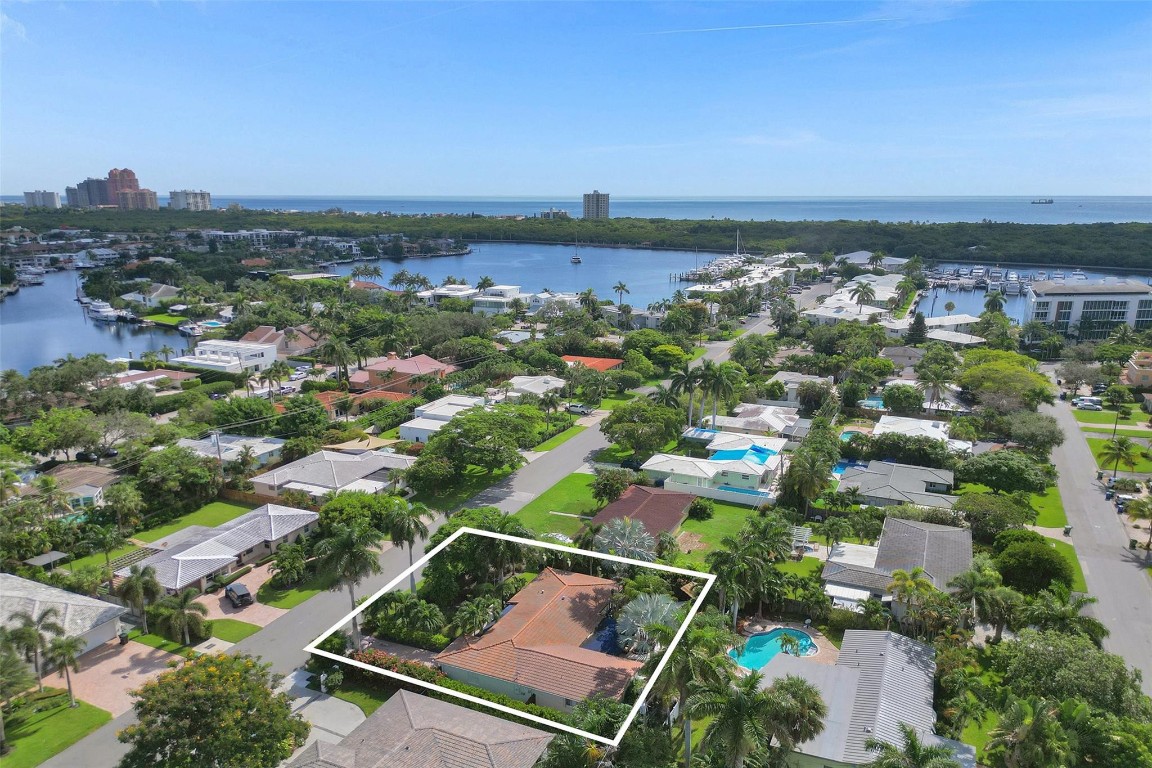 2610 Yacht Club Blvd