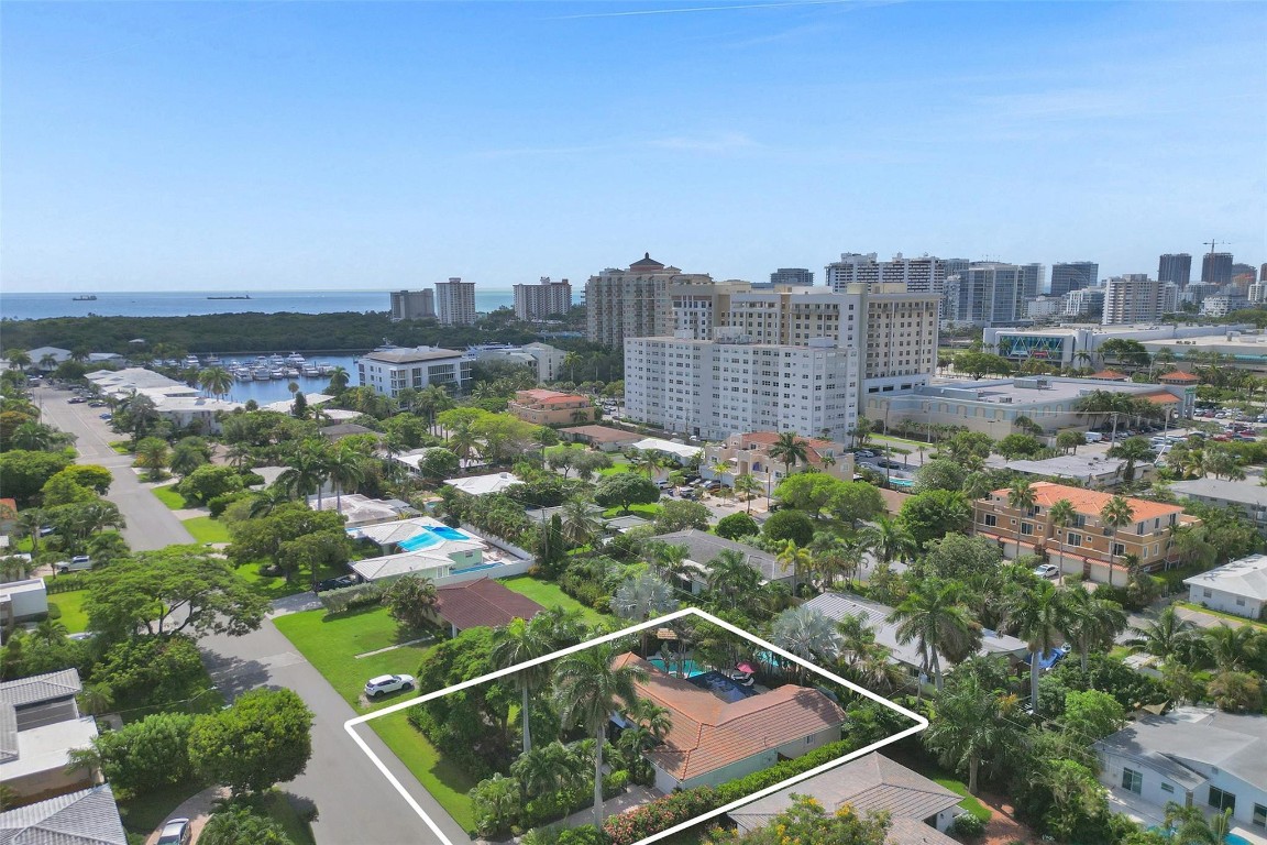 2610 Yacht Club Blvd