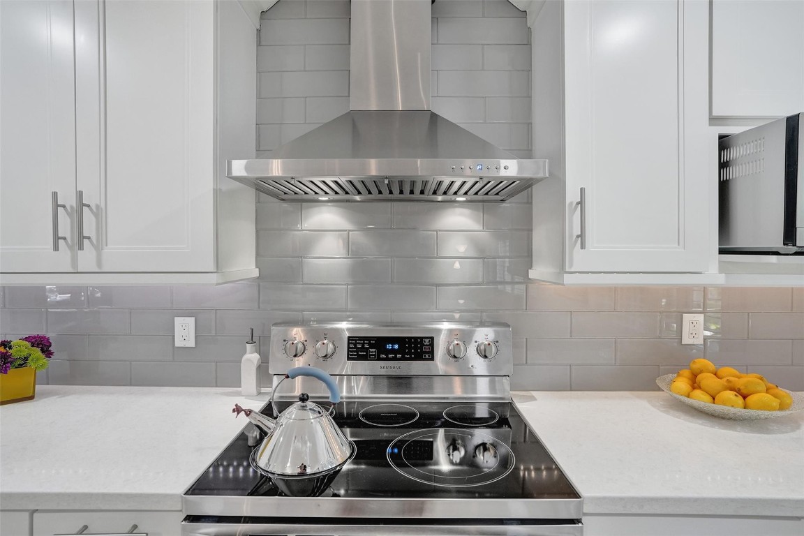 2610 Yacht Club Blvd