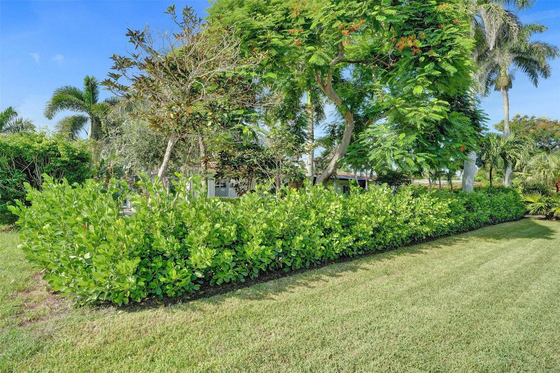 2610 Yacht Club Blvd