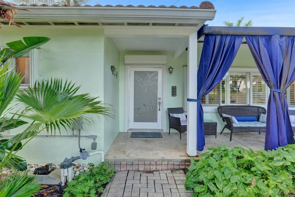 2610 Yacht Club Blvd