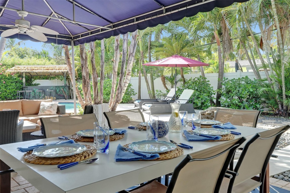 2610 Yacht Club Blvd