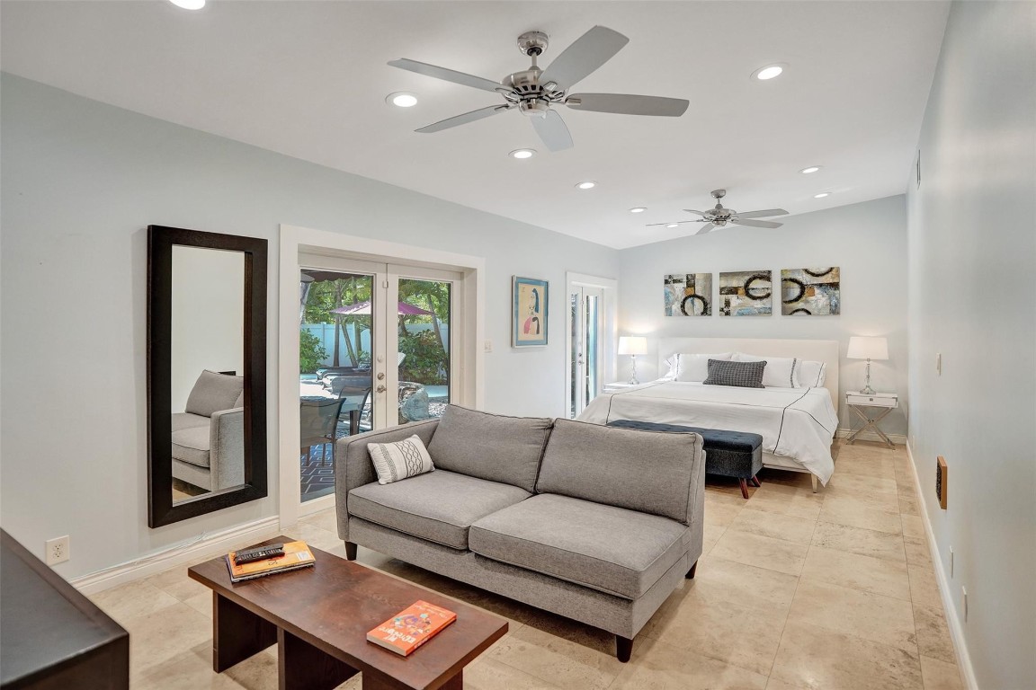 2610 Yacht Club Blvd