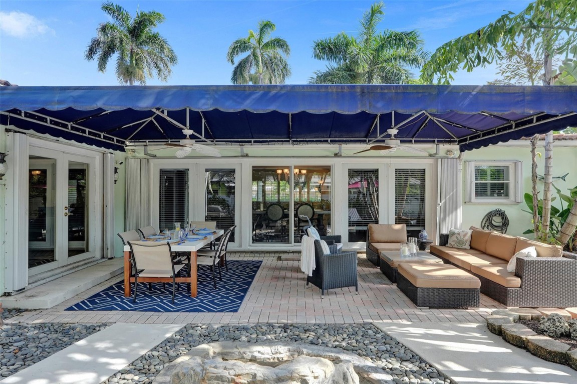 2610 Yacht Club Blvd