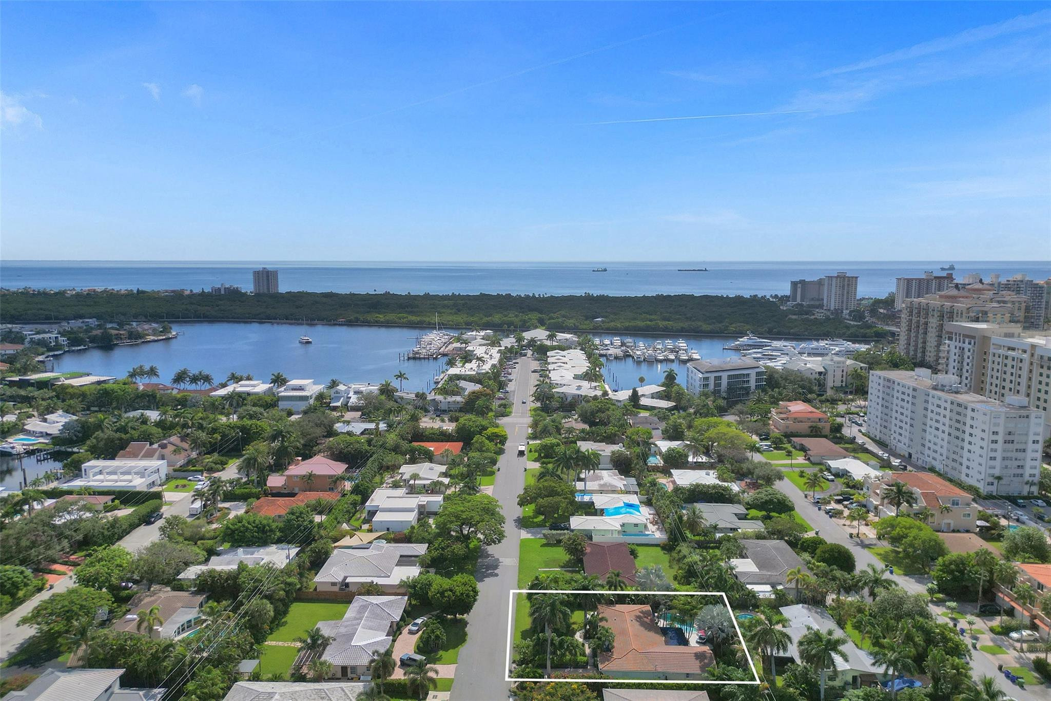 2610 Yacht Club Blvd