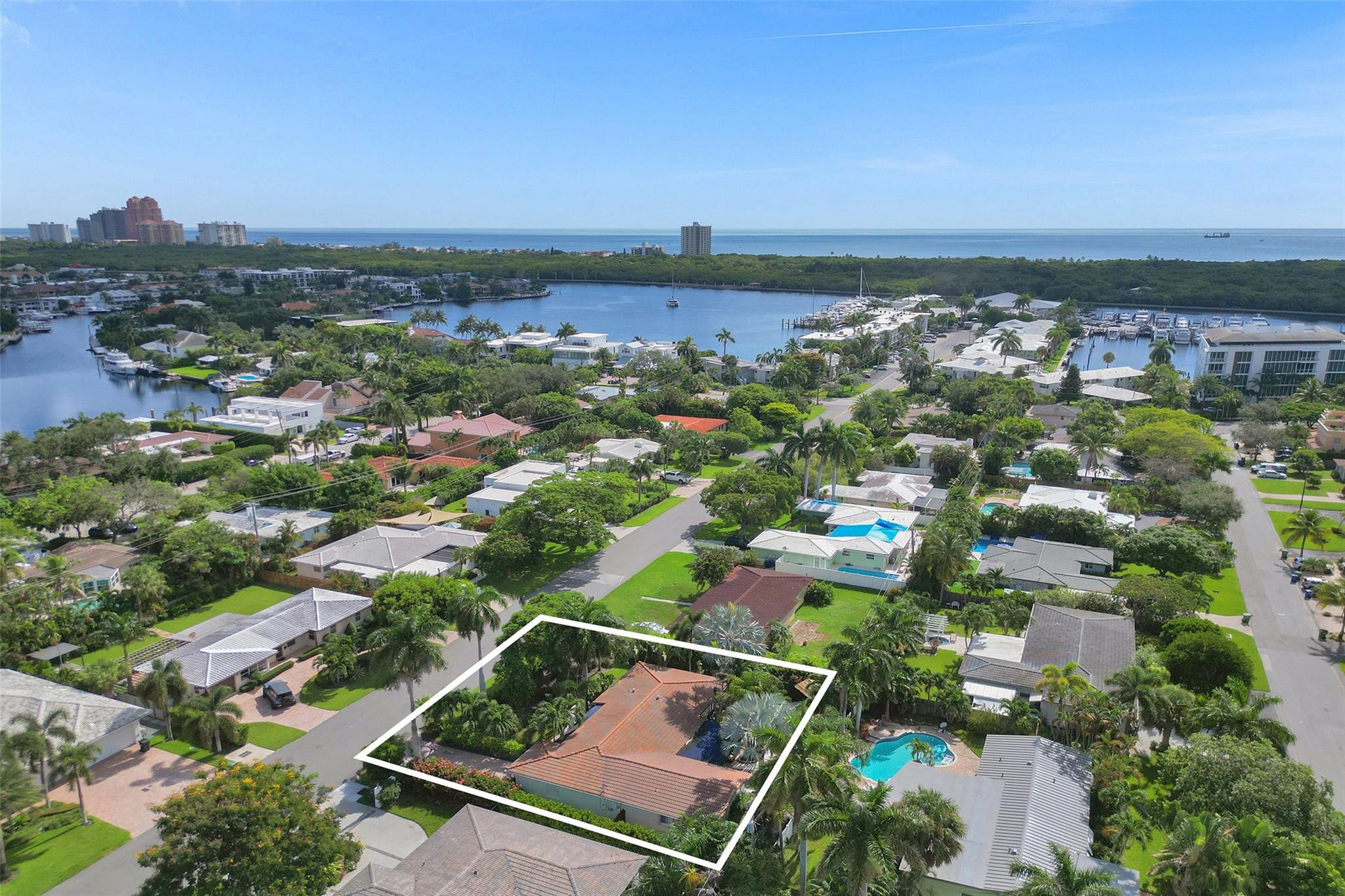 2610 Yacht Club Blvd