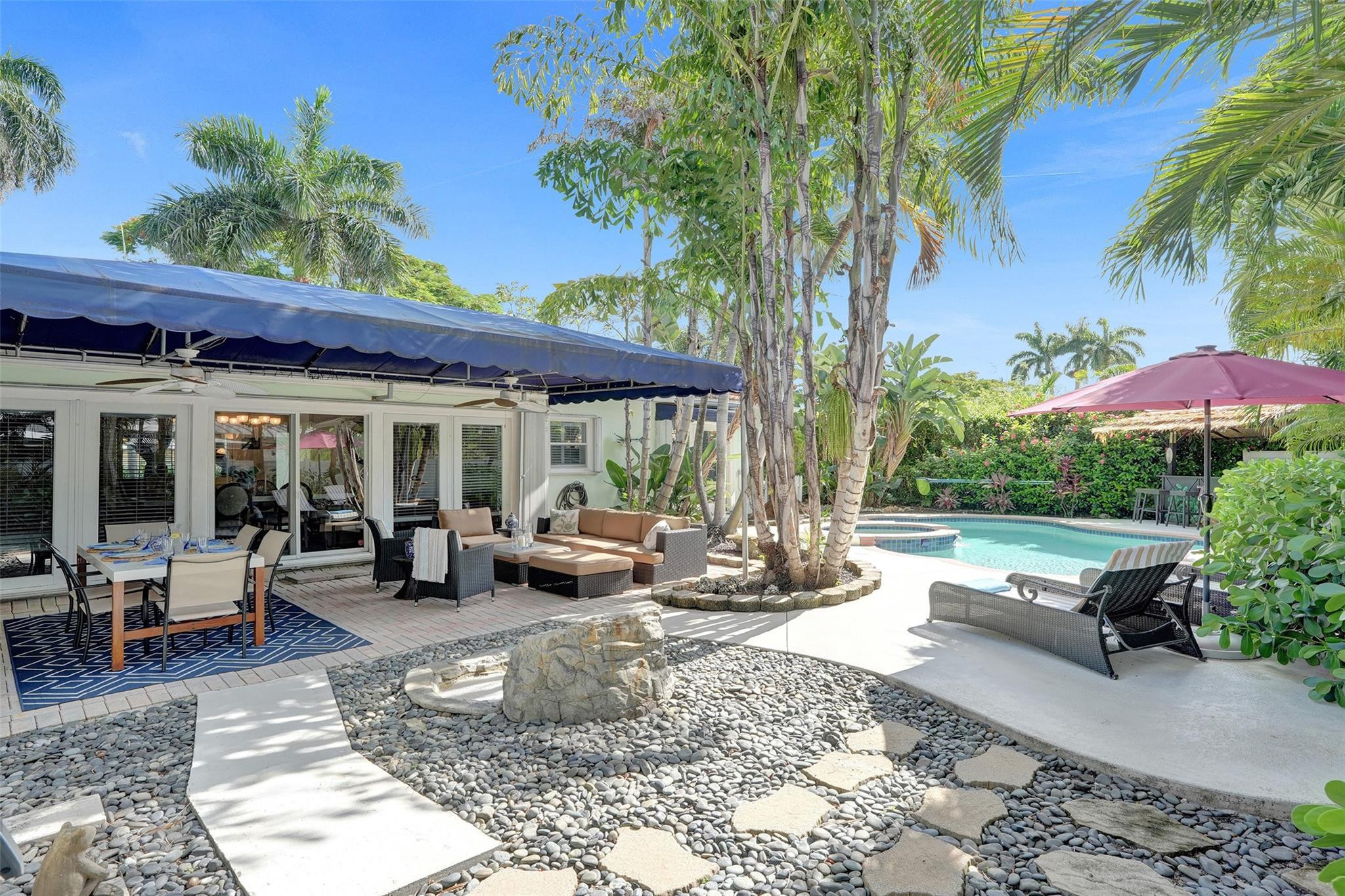 2610 Yacht Club Blvd