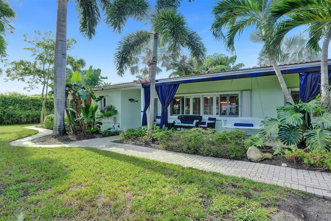 2610 Yacht Club Blvd