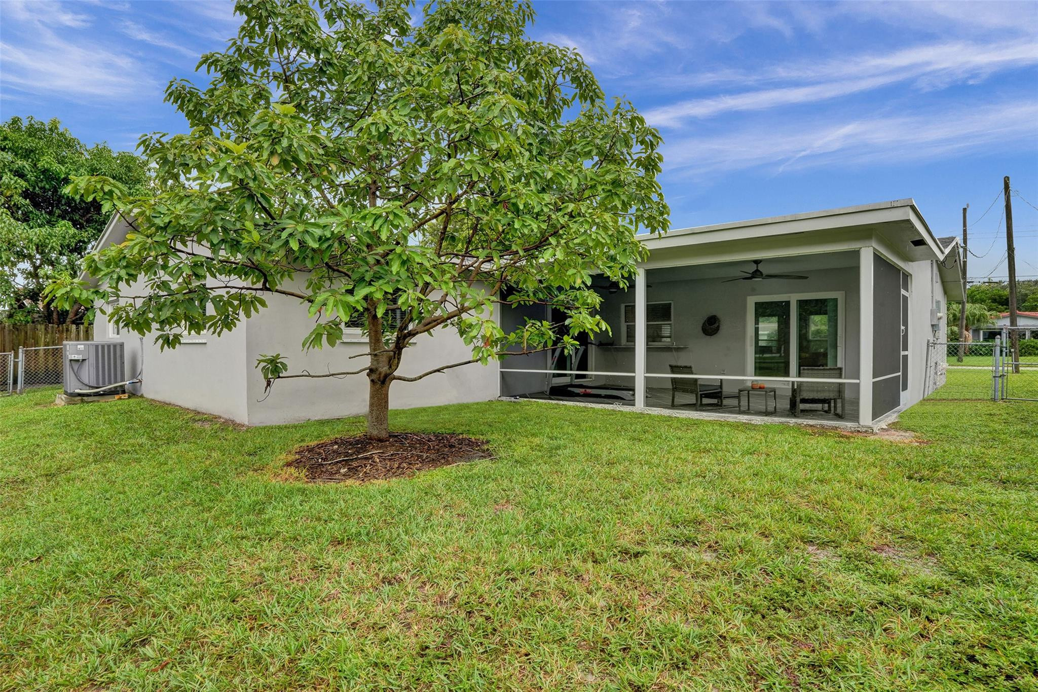 1713 NW 36TH CT