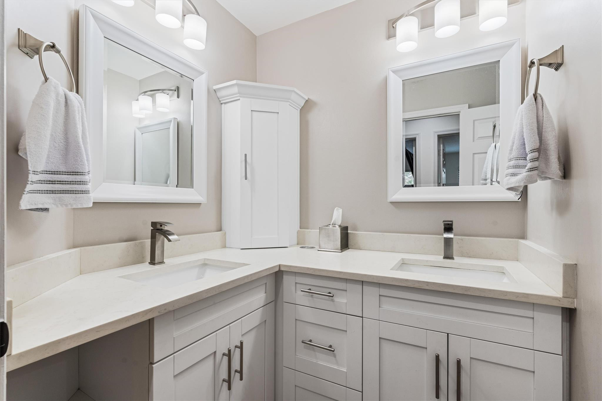 5556 Fox Hollow Drive