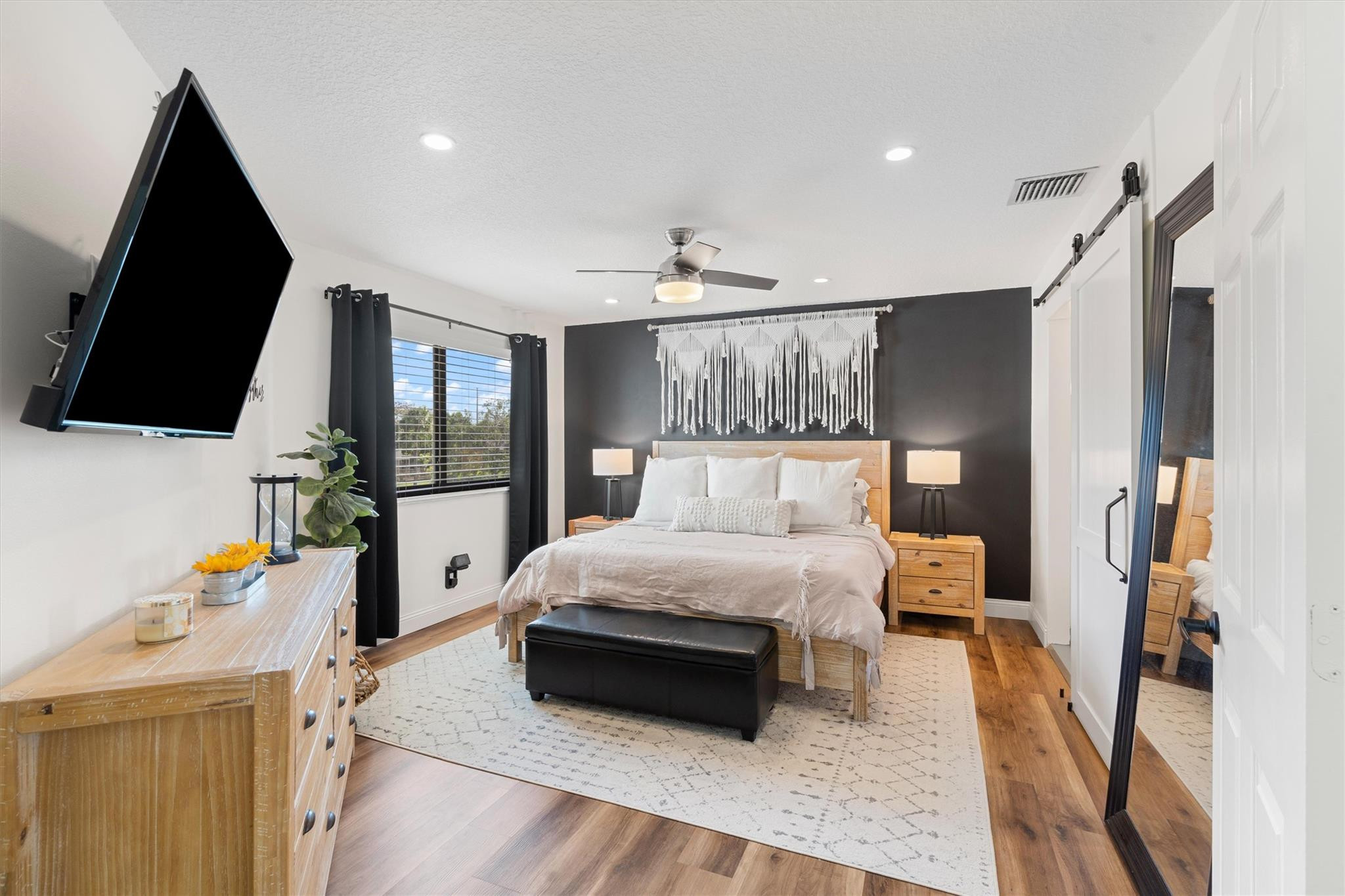 5556 Fox Hollow Drive