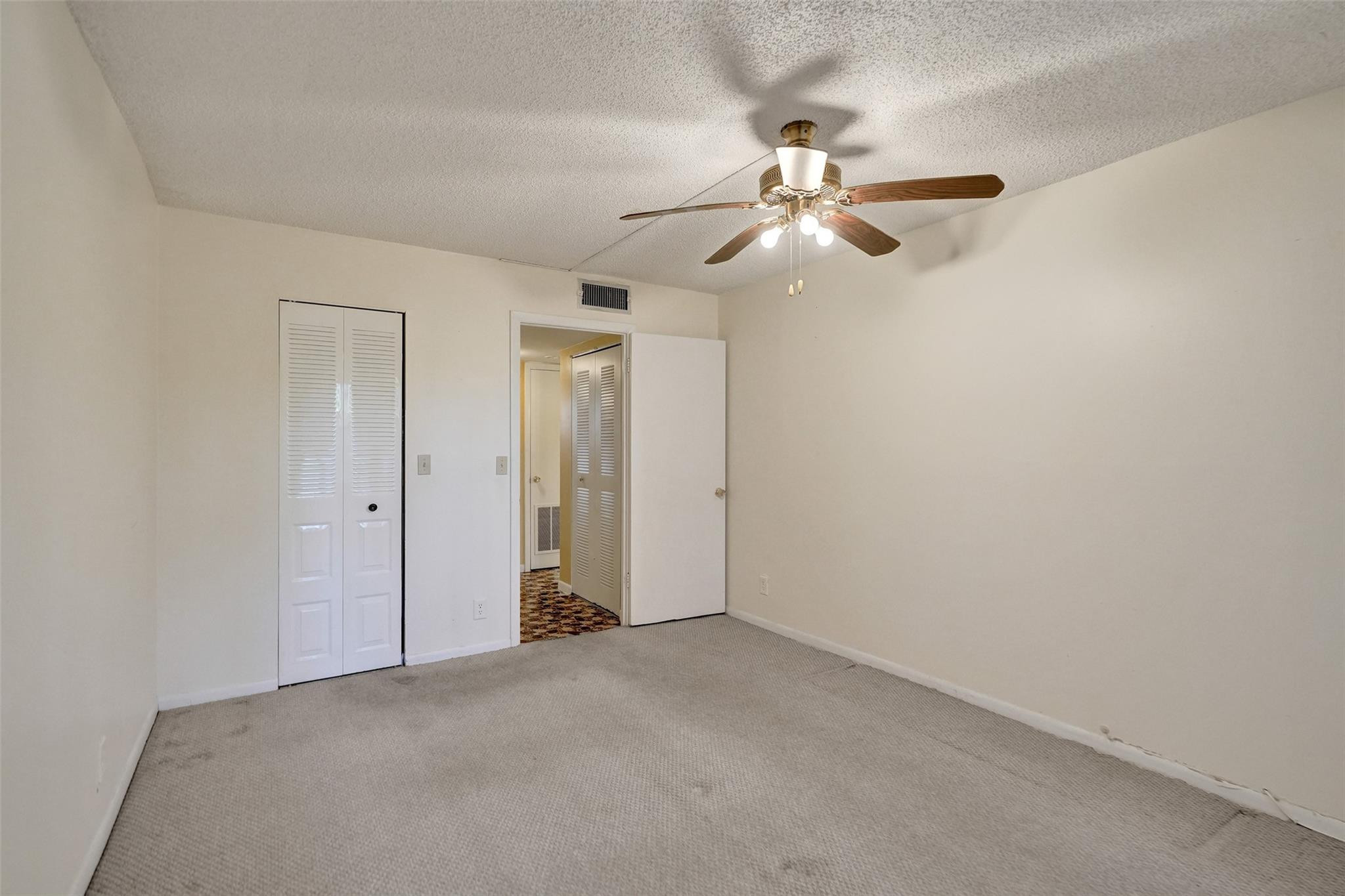 9641 Lakes Blvd 106