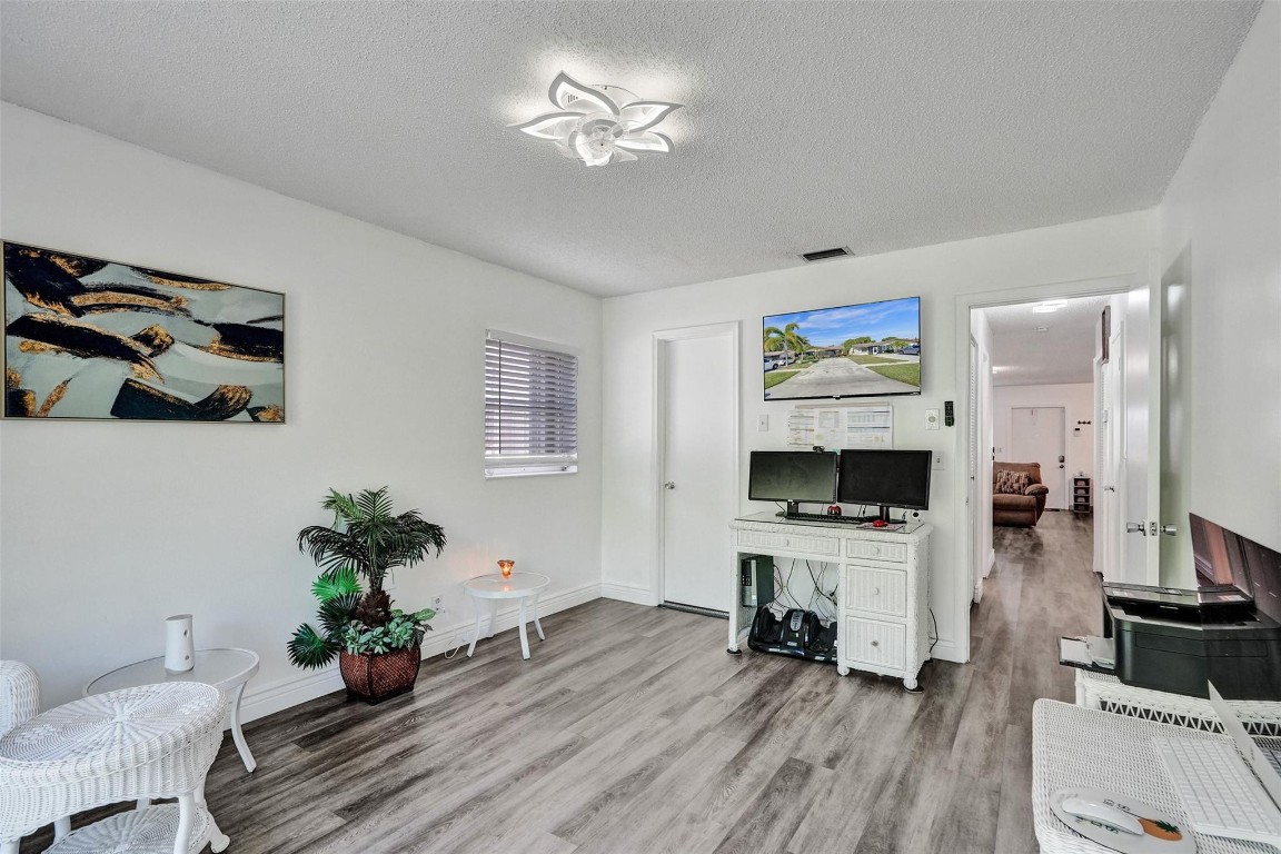 14711 Edna Way 14711