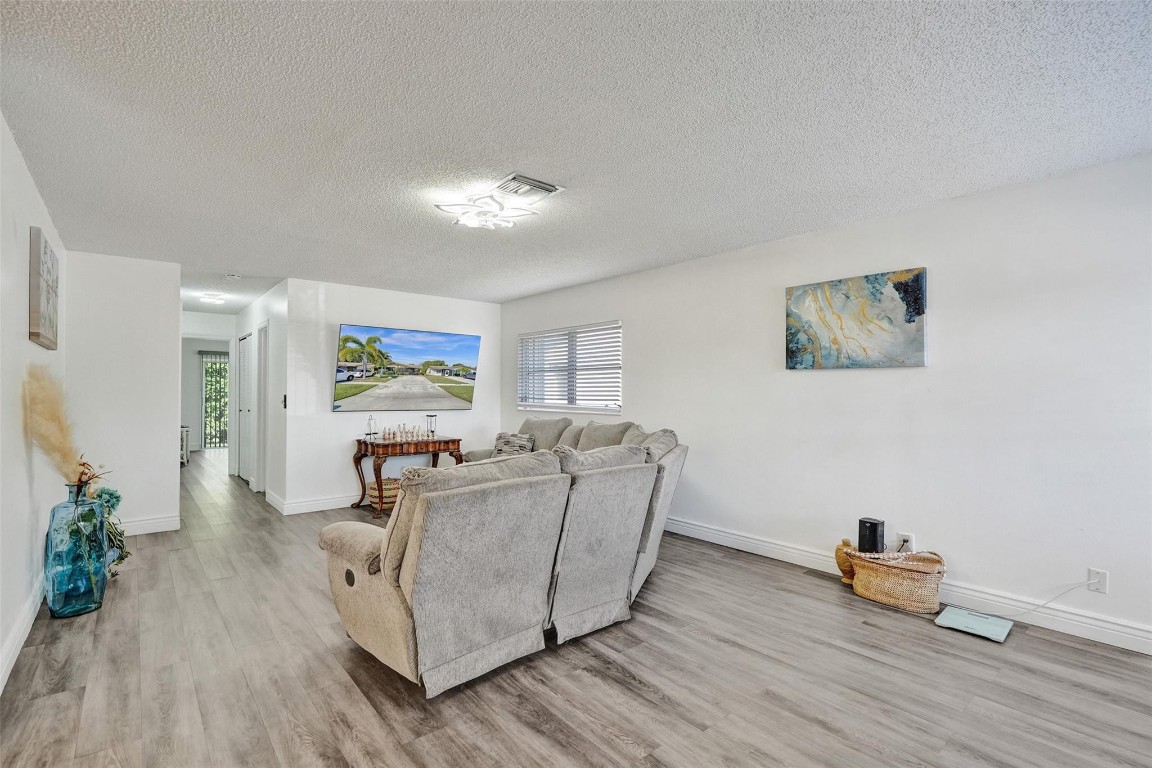 14711 Edna Way 14711